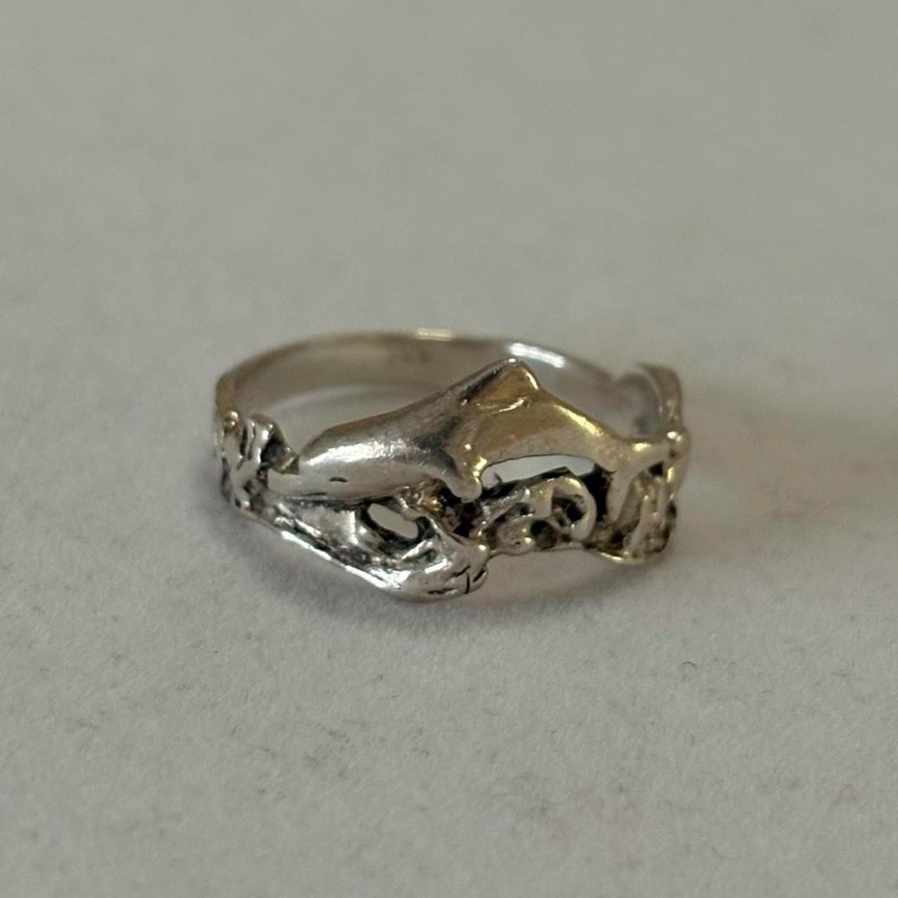 Vintage 925 Sterling Silver Dolphin Engraved Design Band Ring Size 7.5